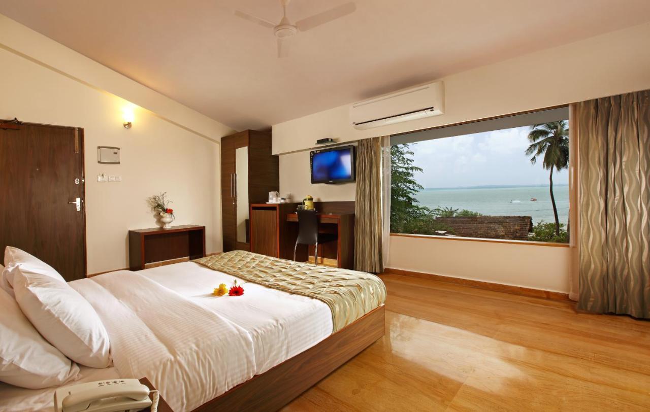 เดอะ ฮาวายอิ คอมฟอร์ต Hotel ปณชี ภายนอก รูปภาพ