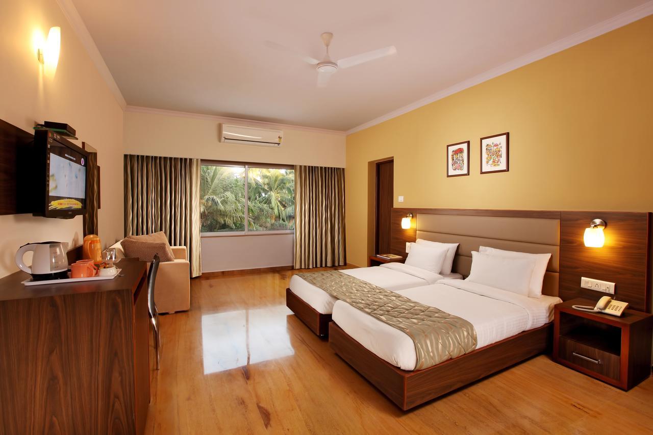 เดอะ ฮาวายอิ คอมฟอร์ต Hotel ปณชี ภายนอก รูปภาพ