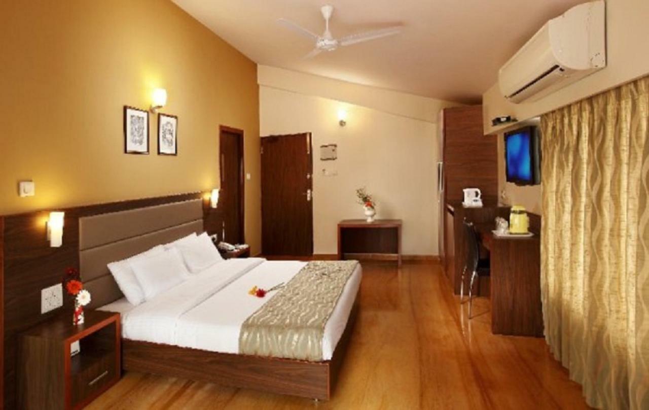เดอะ ฮาวายอิ คอมฟอร์ต Hotel ปณชี ภายนอก รูปภาพ